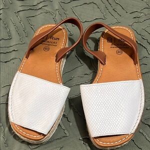 Arca White and Brown Espadrilles